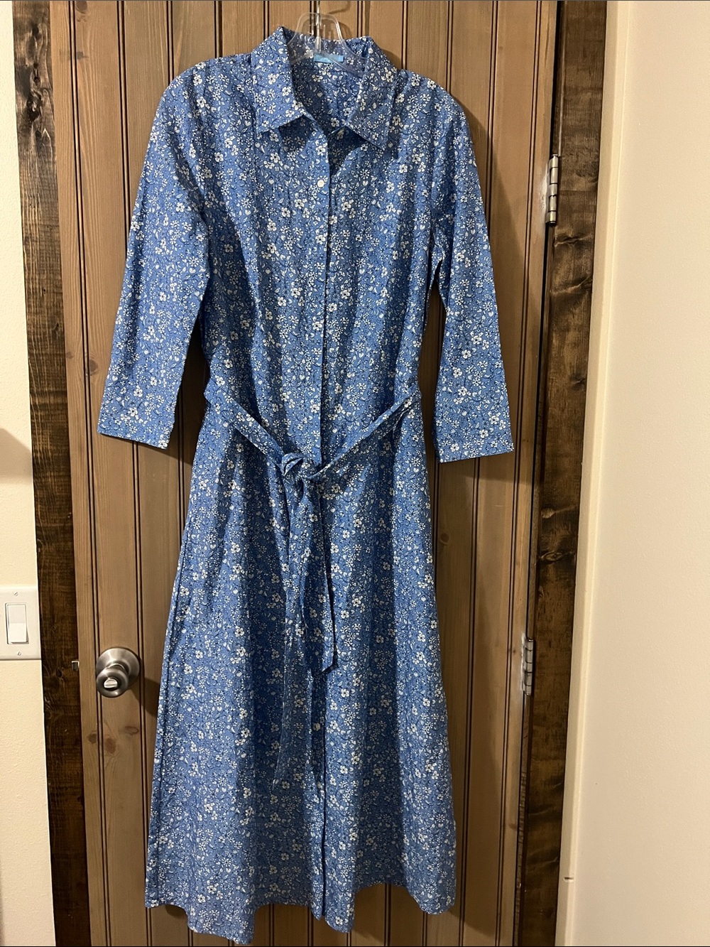 J. McLaughlin Blue and White Floral Button-Up Dress Size Small